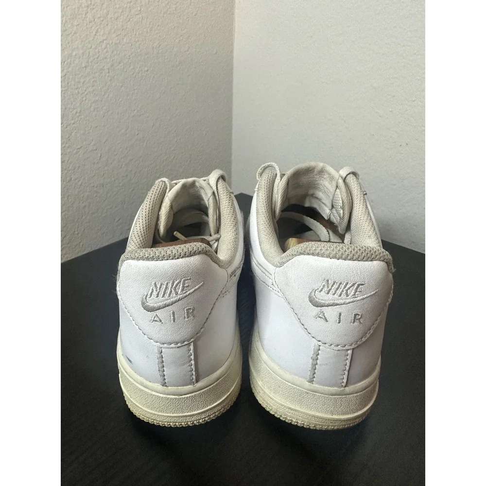 Nike Air Force 1‎ low '07 White SneakersShoes Womens Size 7 ( Men's Size 5.5 )